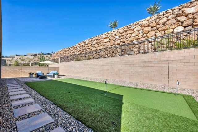 64 Reverie Heights Avenue, Henderson, NV 89011