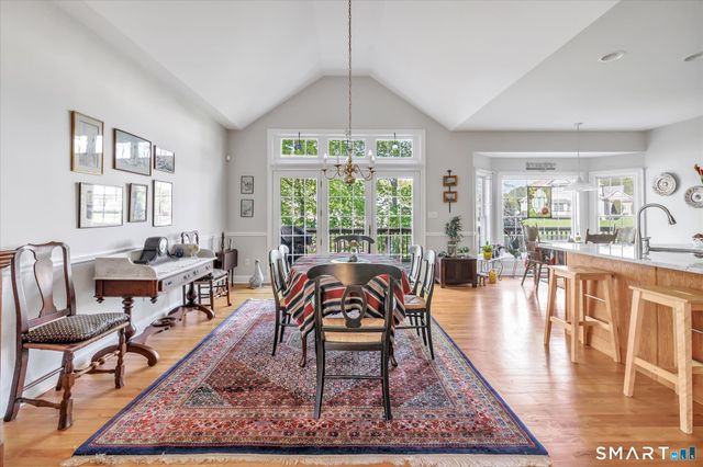 69 Jasmine Circle 69, Milford, CT 06461