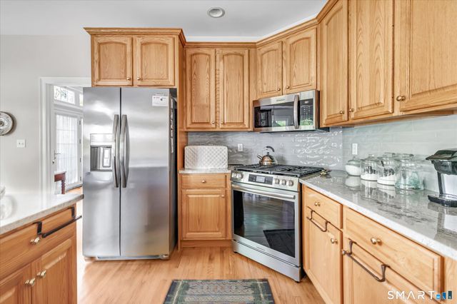 69 Jasmine Circle 69, Milford, CT 06461