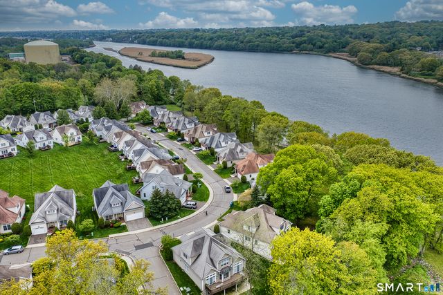 69 Jasmine Circle 69, Milford, CT 06461