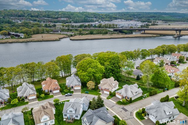 69 Jasmine Circle 69, Milford, CT 06461