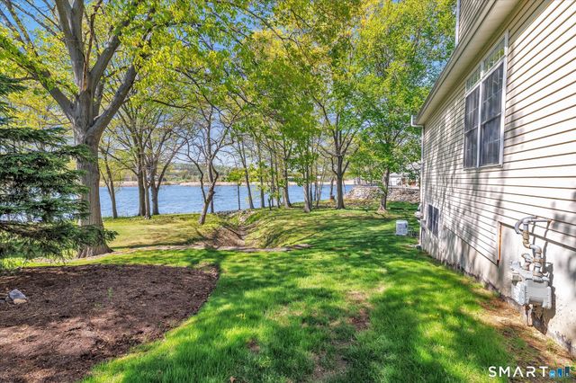 69 Jasmine Circle 69, Milford, CT 06461