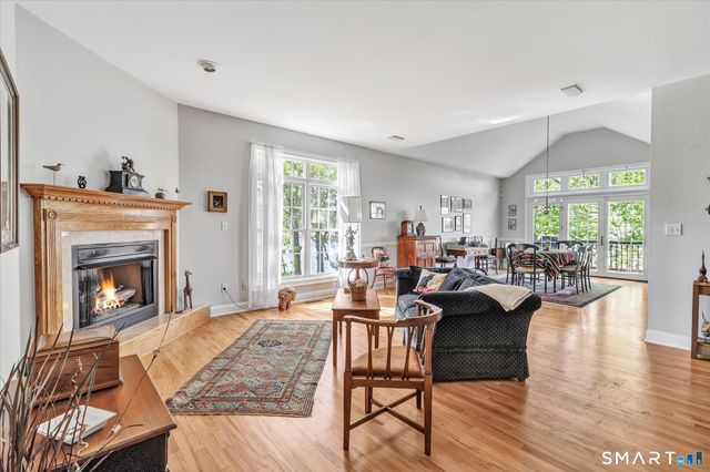 69 Jasmine Circle 69, Milford, CT 06461