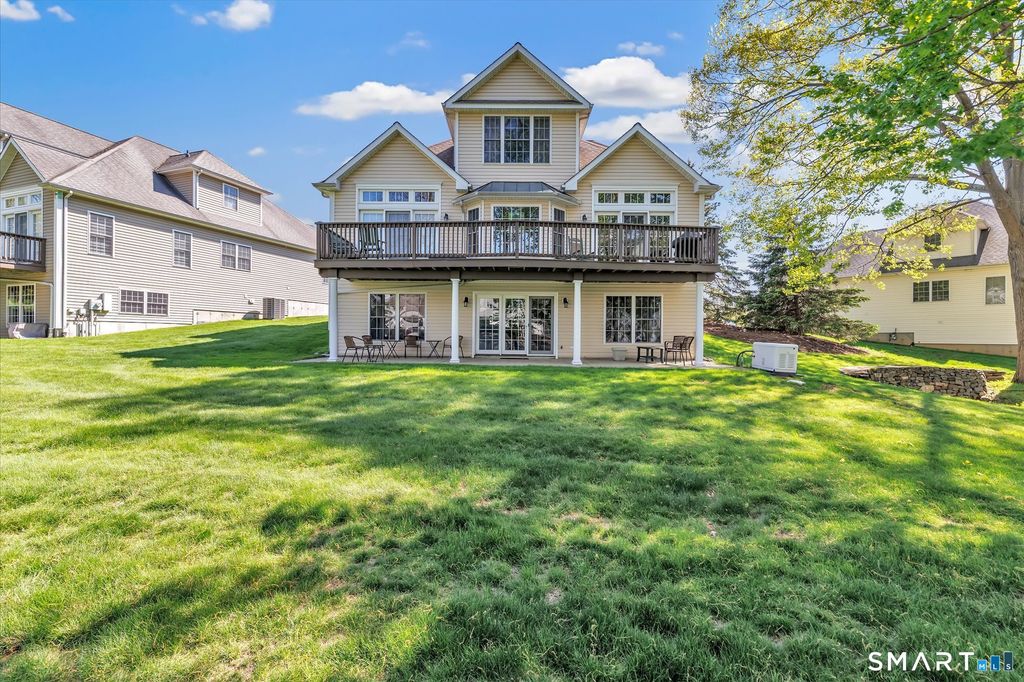 69 Jasmine Circle 69, Milford, CT 06461