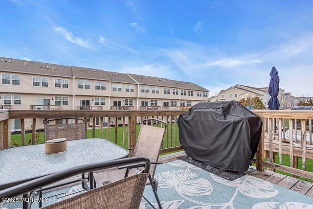 5 Farrah Drive, Manahawkin, NJ 08050