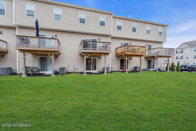 5 Farrah Drive, Manahawkin, NJ 08050