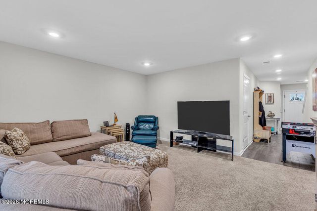 5 Farrah Drive, Manahawkin, NJ 08050