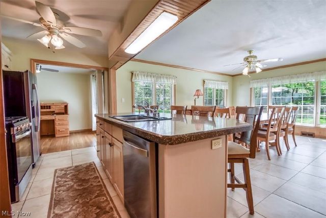 6680 Glenella Drive, Seven Hills, OH 44131