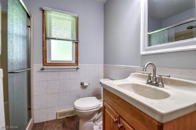 6680 Glenella Drive, Seven Hills, OH 44131