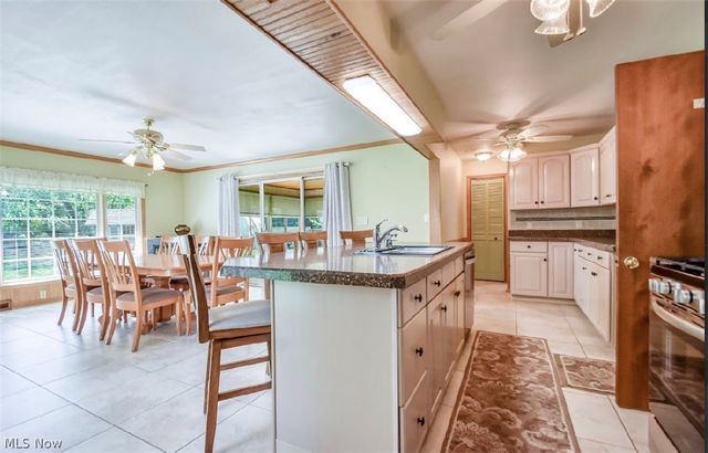 6680 Glenella Drive, Seven Hills, OH 44131