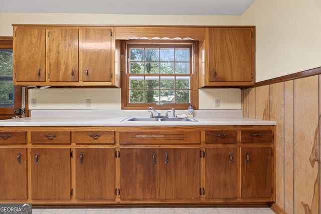442 Stonewood Drive, Stone Mountain, GA 30087