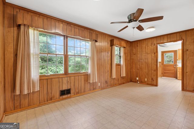 442 Stonewood Drive, Stone Mountain, GA 30087