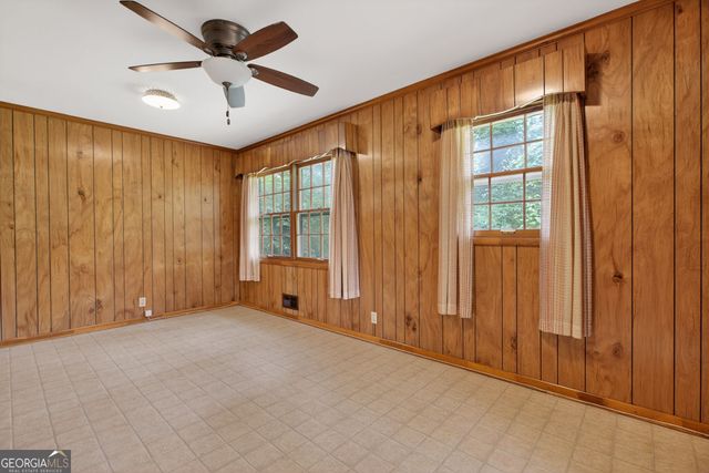 442 Stonewood Drive, Stone Mountain, GA 30087