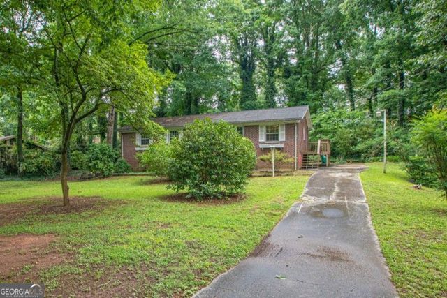 442 Stonewood Drive, Stone Mountain, GA 30087