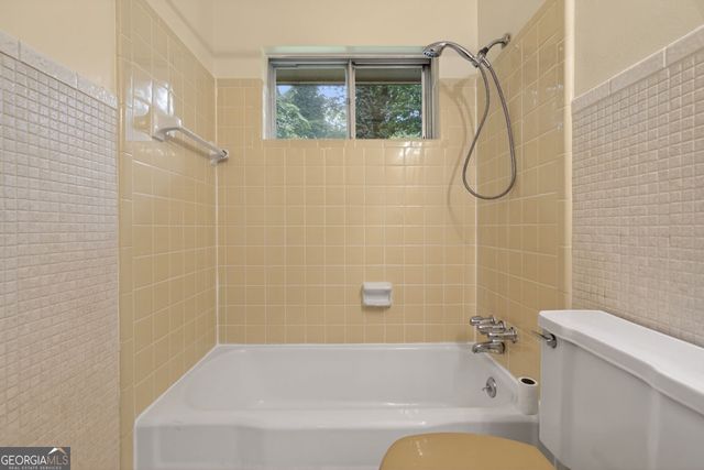 442 Stonewood Drive, Stone Mountain, GA 30087