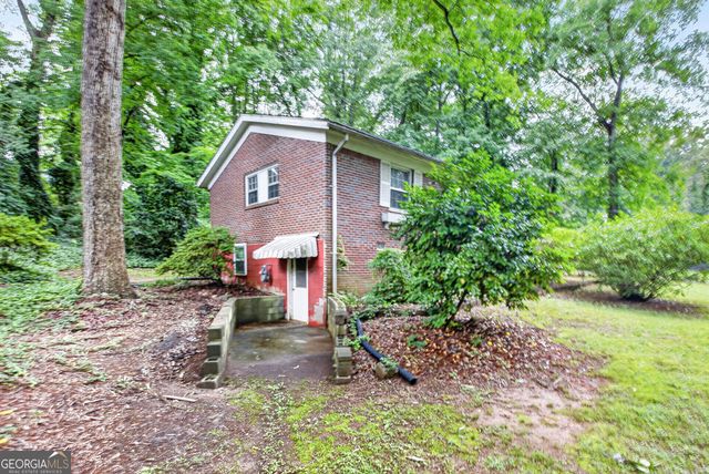 442 Stonewood Drive, Stone Mountain, GA 30087