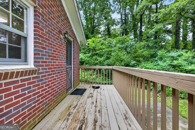 442 Stonewood Drive, Stone Mountain, GA 30087