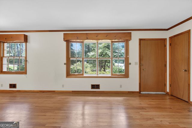 442 Stonewood Drive, Stone Mountain, GA 30087