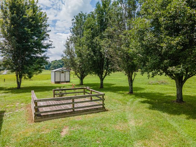 1625 Fishing Ford Rd, Belfast, TN 37019