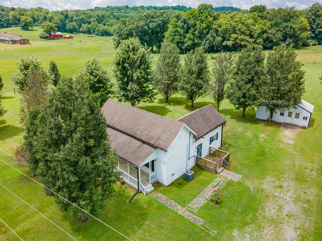 1625 Fishing Ford Rd, Belfast, TN 37019