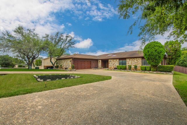 113 Indian Bend DR, Lakeway, TX 78734