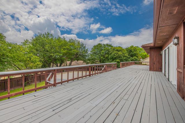 113 Indian Bend DR, Lakeway, TX 78734