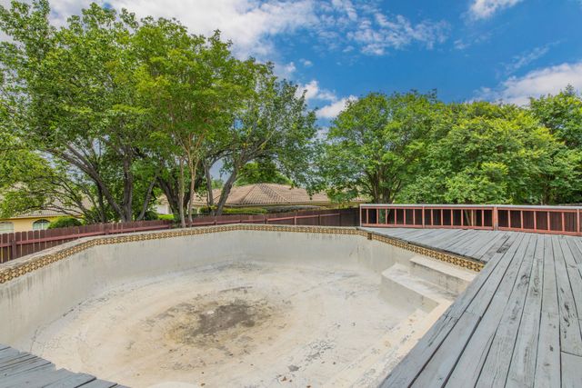 113 Indian Bend DR, Lakeway, TX 78734