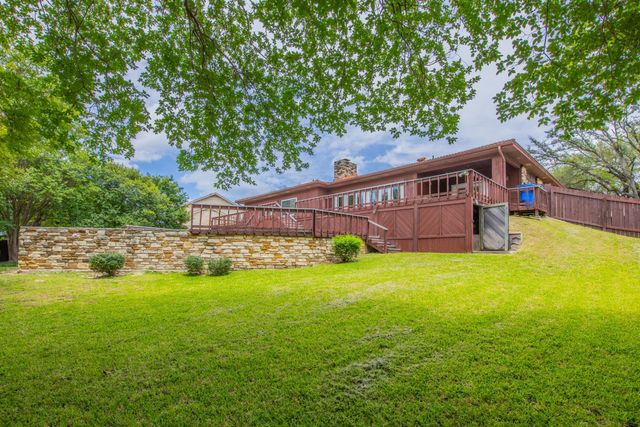 113 Indian Bend DR, Lakeway, TX 78734