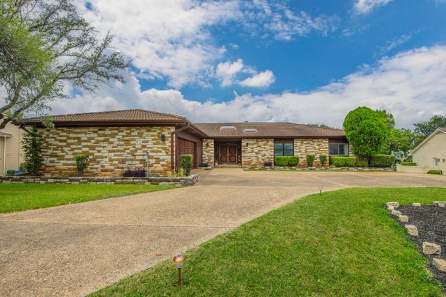 113 Indian Bend DR, Lakeway, TX 78734