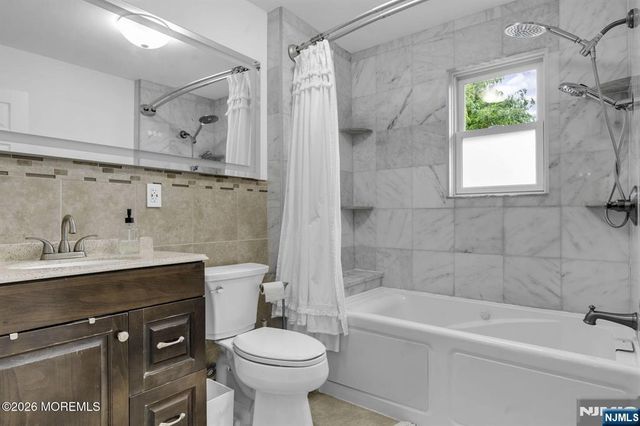 247 Post Avenue, Lyndhurst, NJ 07071
