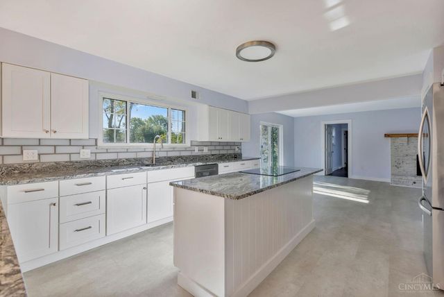 8608 Goldfinch Way, West Chester, OH 45069