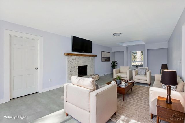 8608 Goldfinch Way, West Chester, OH 45069