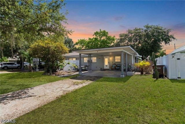 5226 Coronado PKWY A, Cape Coral, FL 33904