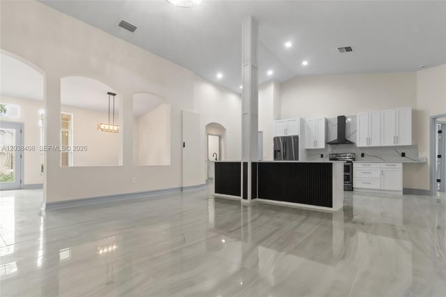 10217 Timberland Point Drive, Tampa, FL 33647