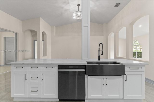 10217 Timberland Point Drive, Tampa, FL 33647