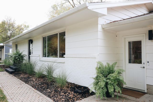 720 Lantha Avenue SE, Cokato, MN 55321