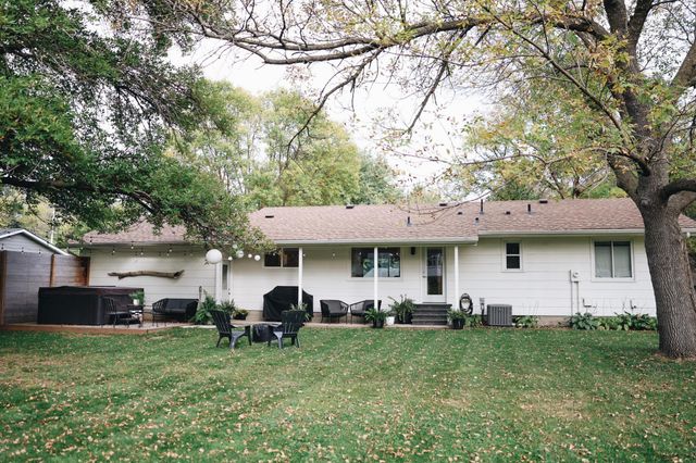 720 Lantha Avenue SE, Cokato, MN 55321