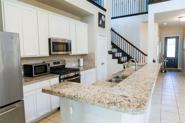 5915 Summer Holly Lane, Richmond, TX 77407
