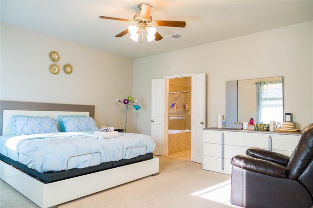 5915 Summer Holly Lane, Richmond, TX 77407