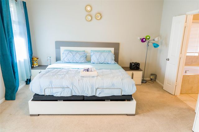 5915 Summer Holly Lane, Richmond, TX 77407