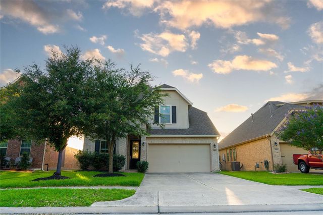 5915 Summer Holly Lane, Richmond, TX 77407