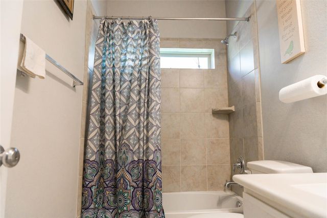 5915 Summer Holly Lane, Richmond, TX 77407