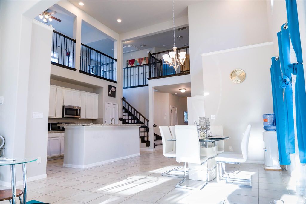 5915 Summer Holly Lane, Richmond, TX 77407