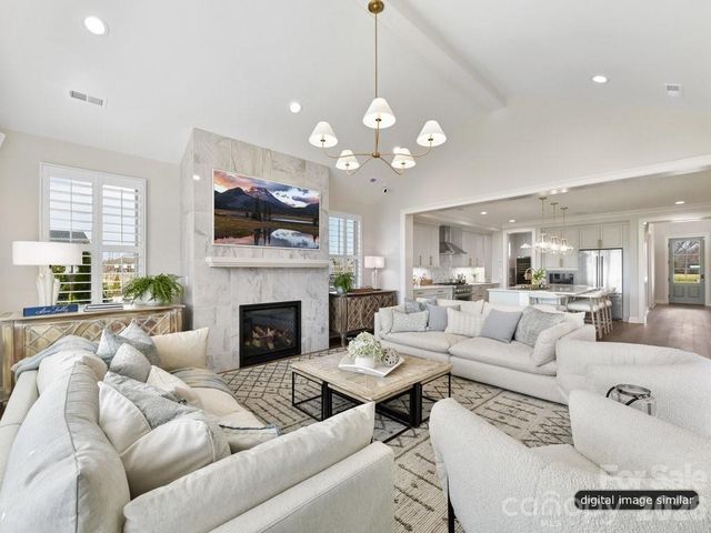 3137 Country Club Drive, Charlotte, NC 28205