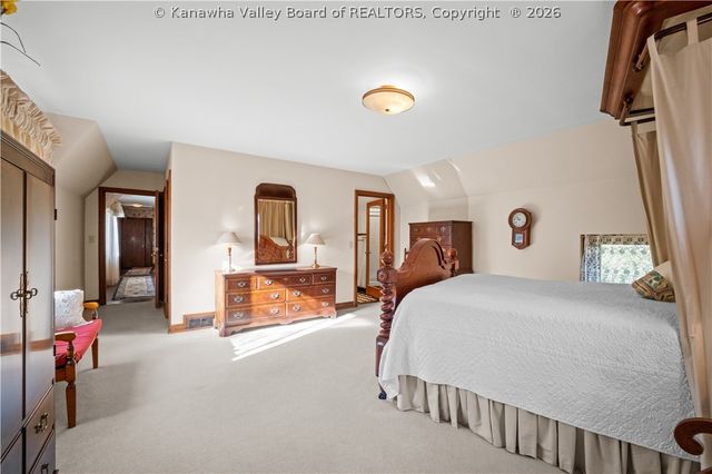 1 Barnes Place, Charleston, WV 25314