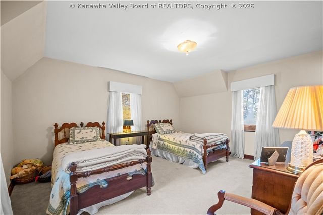 1 Barnes Place, Charleston, WV 25314