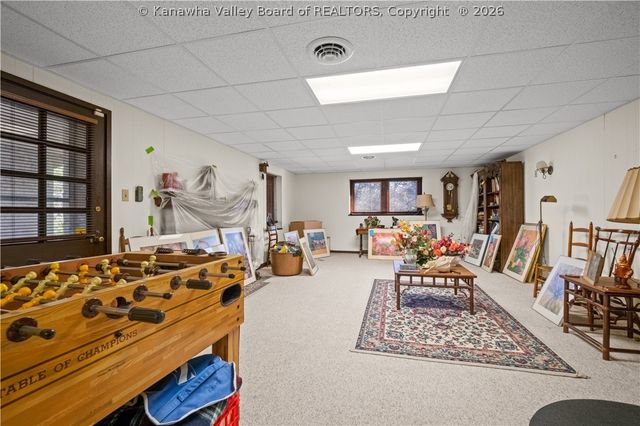 1 Barnes Place, Charleston, WV 25314