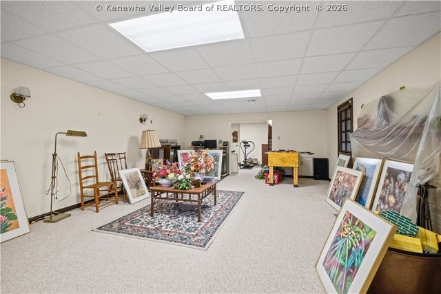 1 Barnes Place, Charleston, WV 25314