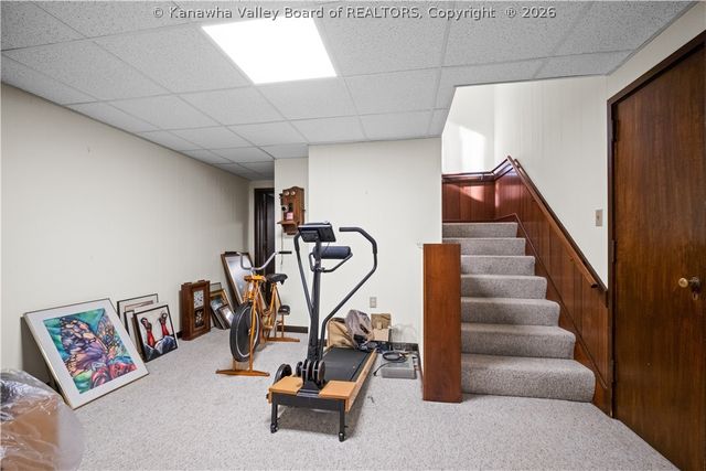 1 Barnes Place, Charleston, WV 25314