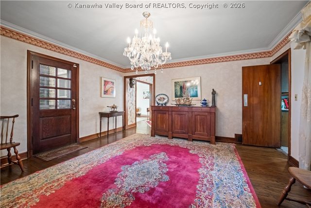1 Barnes Place, Charleston, WV 25314